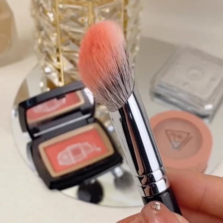 メイクブラシ チーク 絹のようなタッチ頬彩ブラシ